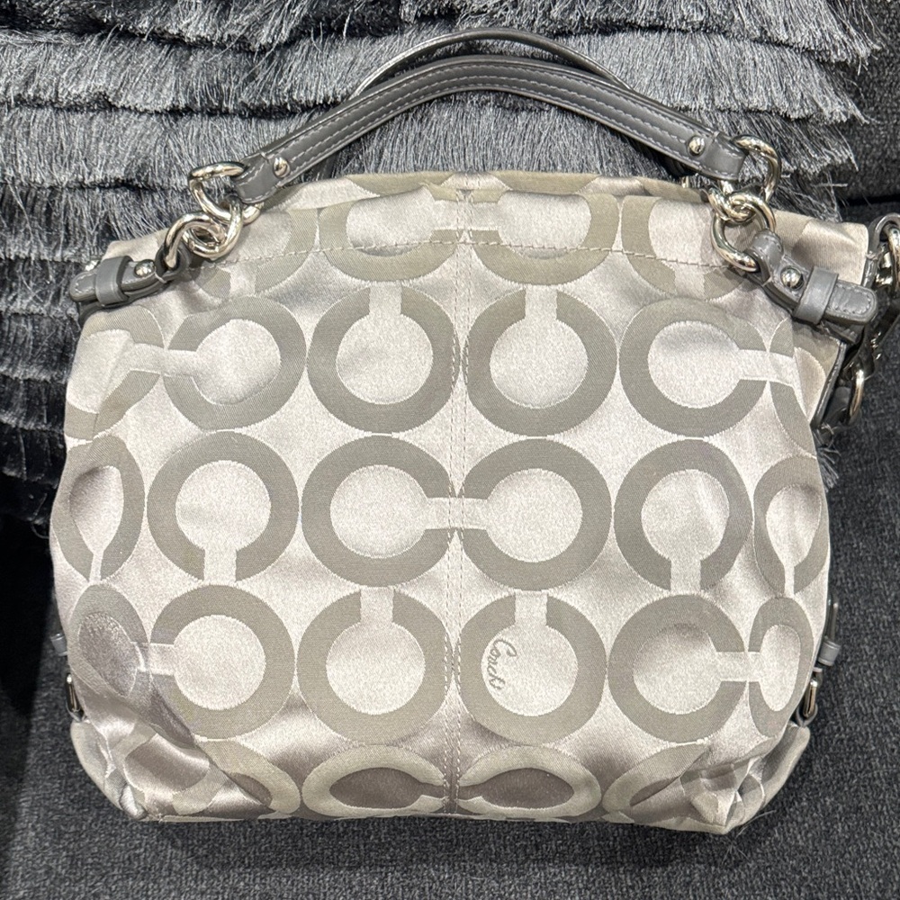 Coach Silver Gray Signature Chain-Trim Shoulder Bag - Picture 2 of 8